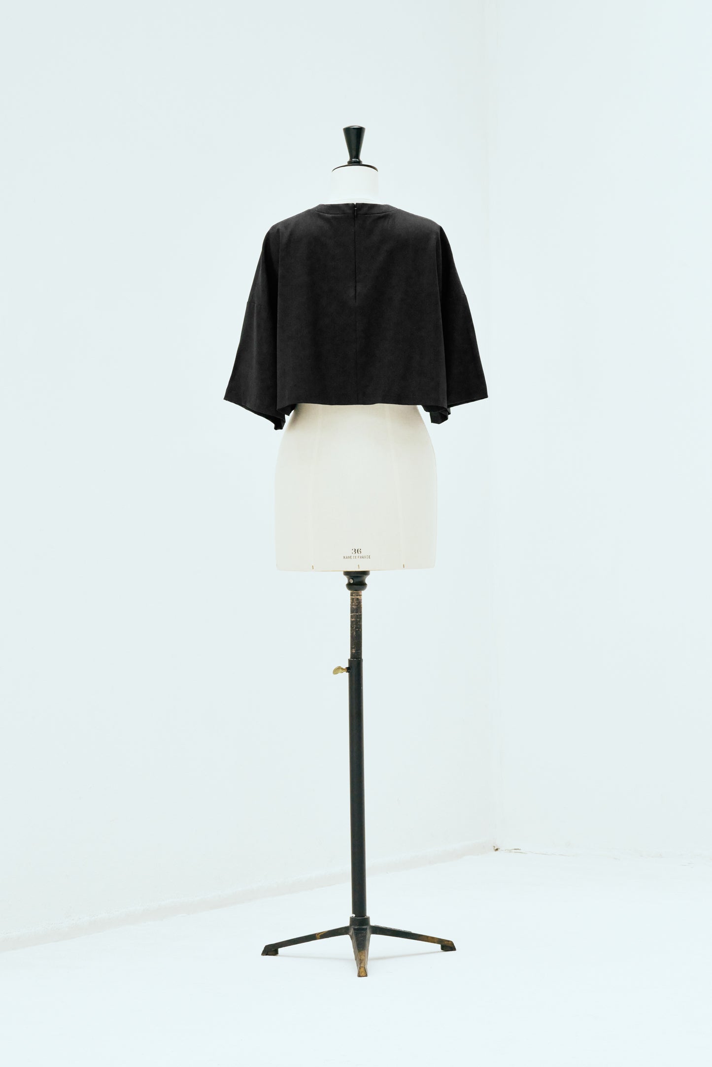 #012 Short Blouse