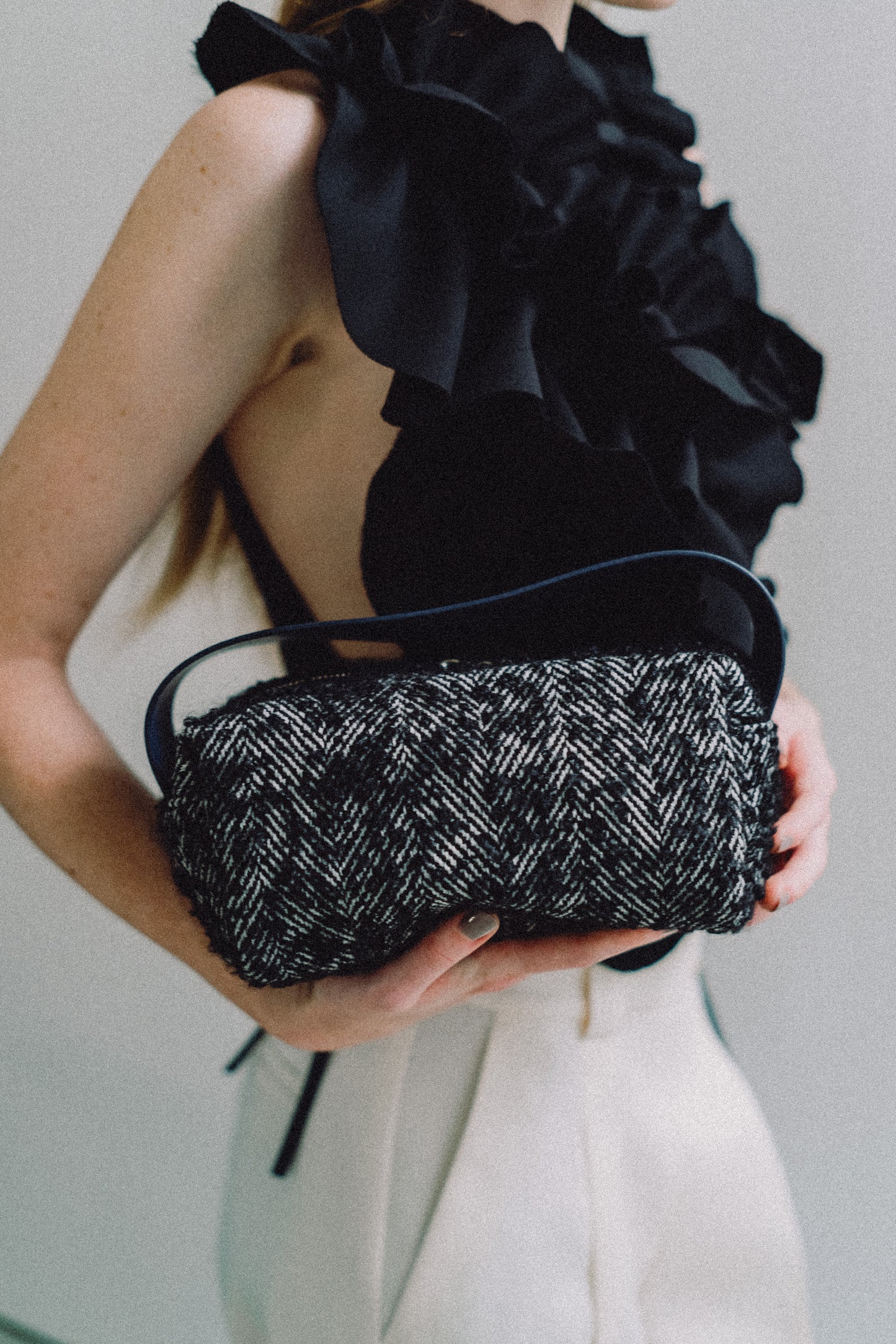 #021-7 Square Poach Bag_99